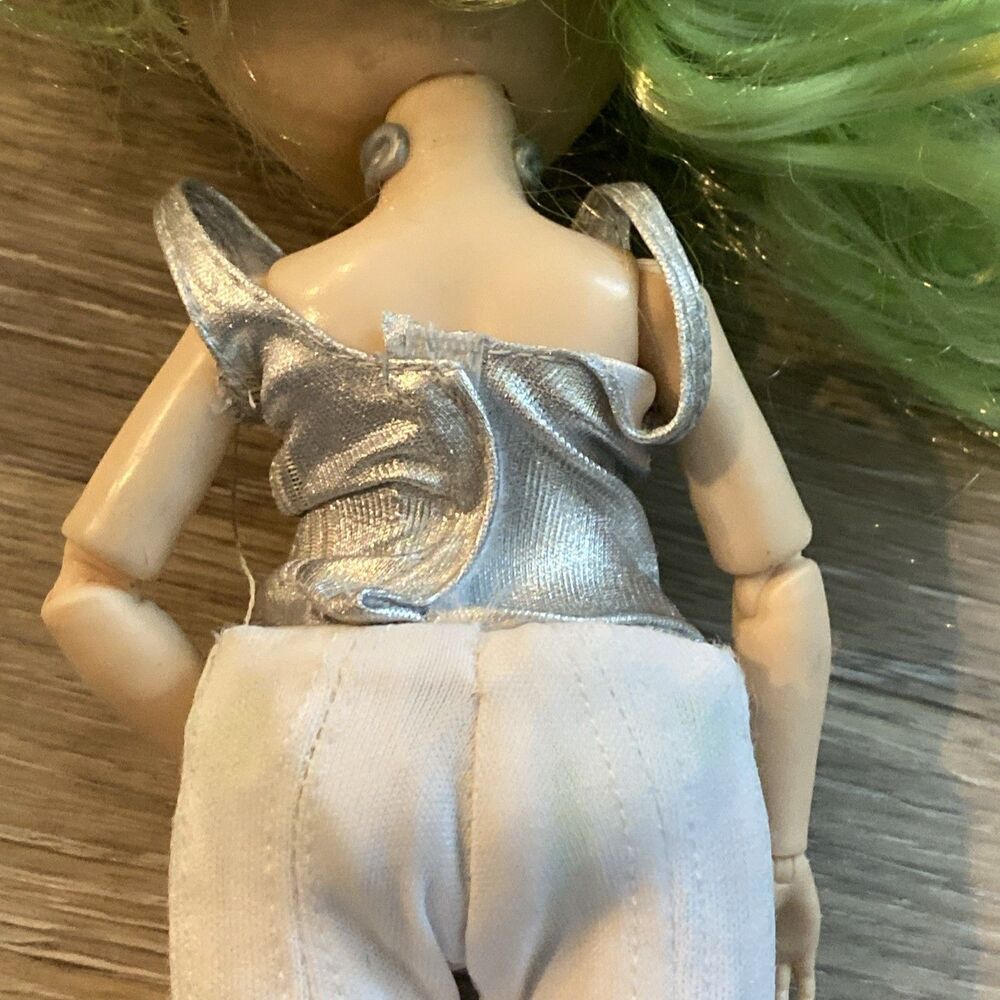 MGA Rainbow High Jade Hunter Series 1 Green Hair Doll - Picture 9 of 12
